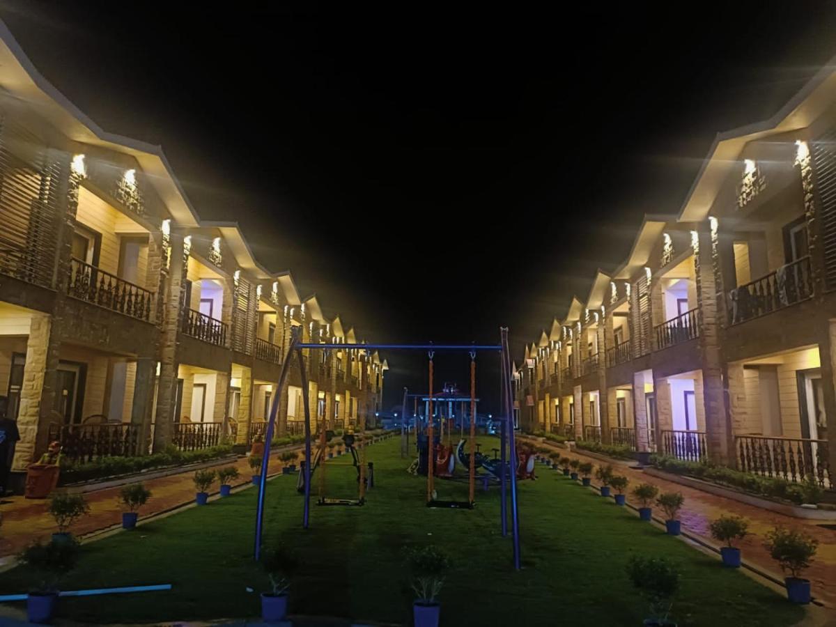 Swarnabhoomi Beach Resort 曼达莫尼 外观 照片
